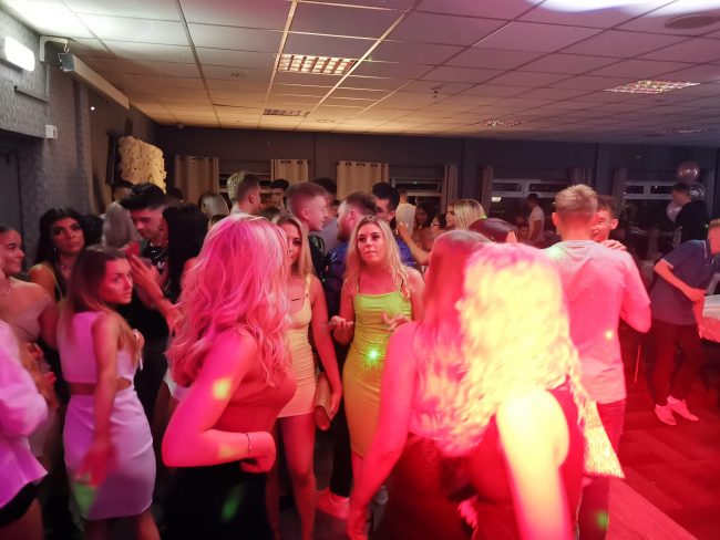 full dancefloor Filling the Dancefloor
