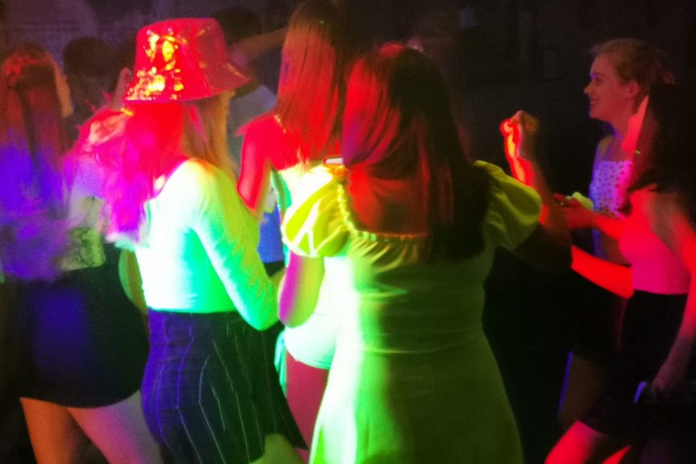 full teenager uv Neon Disco